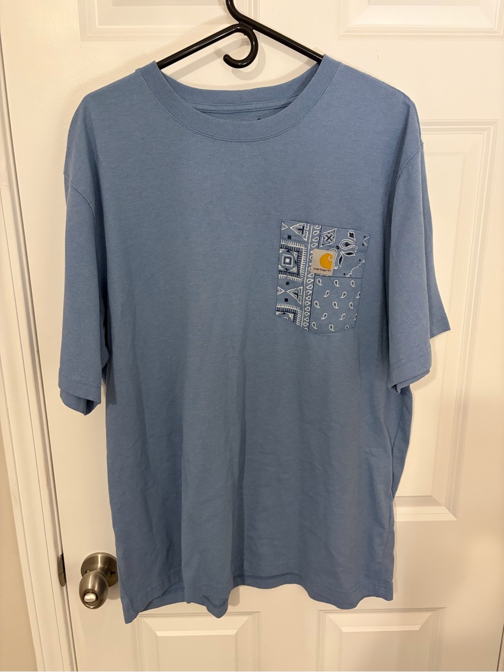 Carhartt Men’s Short Sleeve Pocket Tee in Light Blue with Paisley Pocket Large